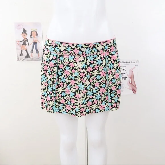 Sag Harbor Black Floral Mini Skirt - Picture 3 of 10